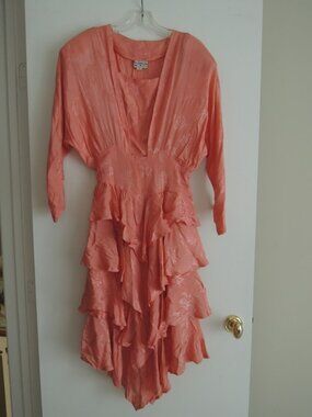 Ladies Dress Size M Ruffled Bottom Dolman Sleeve Coral Pink 100 Viscose - CHOICE